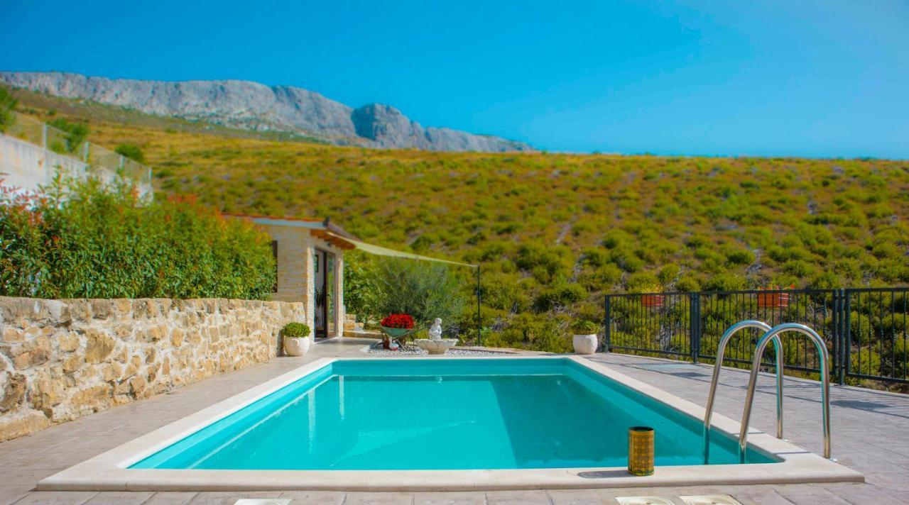 Hill Apartment With Private Pool Kučine エクステリア 写真