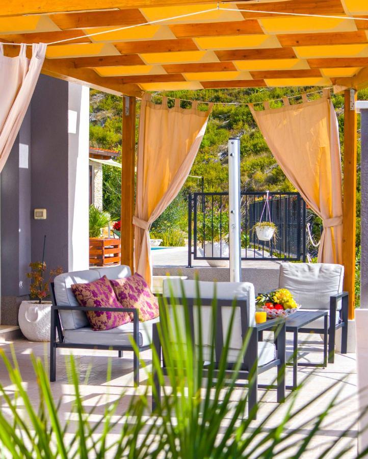 Hill Apartment With Private Pool Kučine エクステリア 写真