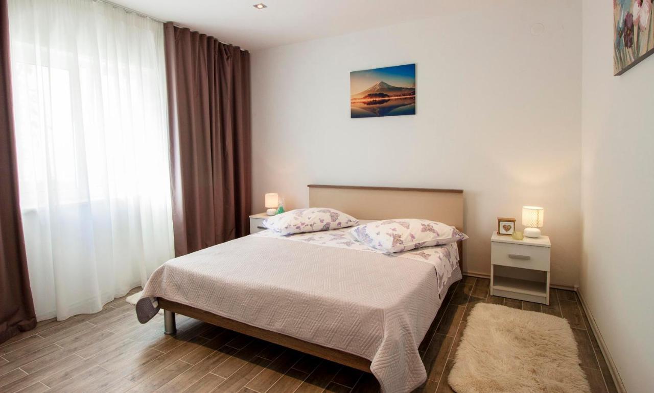 Hill Apartment With Private Pool Kučine エクステリア 写真